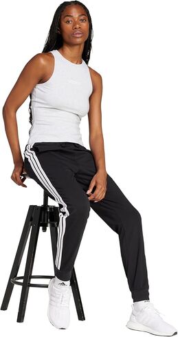 أديداس المرأة أساسيات 3-Stripes الركض in Kuwait