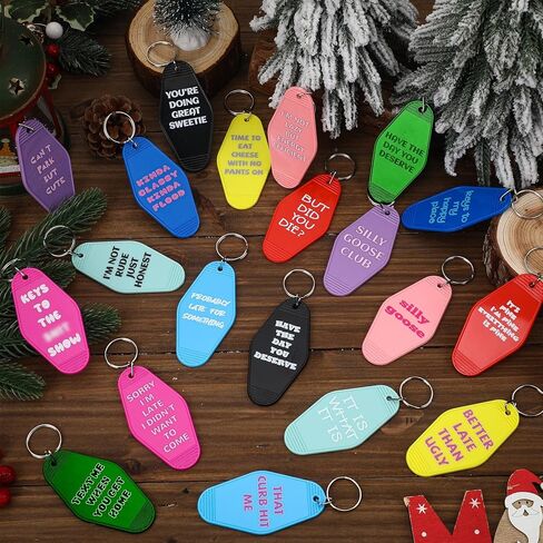 Tondiamo 20 Pcs Funny Motel Keychain Novelty Hotel Keychains Bulk Vintage Retro Fun Gift Plastic Acrylic Key Chains with Ring for Adults Women Men in Saudi Arabia