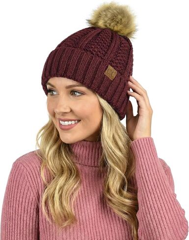 قبعة CC Beanie النسائية المريحة من قماش شانيل بوم - قبعة شتوية دافئة وعصرية ذات ملمس ناعم in Saudi Arabia