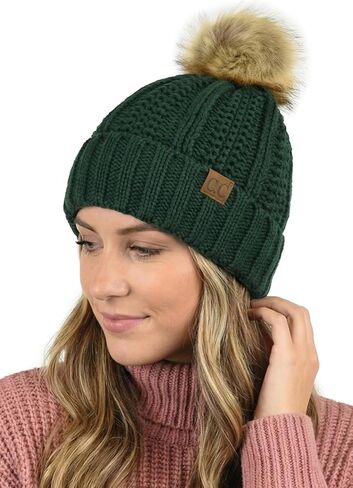 قبعة CC Beanie النسائية المريحة من قماش شانيل بوم - قبعة شتوية دافئة وعصرية ذات ملمس ناعم in Saudi Arabia