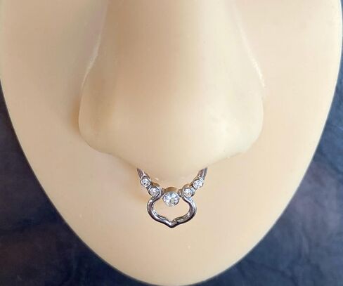 1pc Non-Piercing Venus with Gems Septum Hanger Clip-On Fake Nose Ring - Body Jewelry in Saudi Arabia