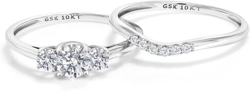 مجموعة خاتم الخطوبة والزفاف من الذهب الأبيض عيار 10 قيراط من Gem Stone King والألماس الأبيض من Lab Grown Diamond للنساء | 0.75 قيراط | لون سائل الدفاع | وضوح VVS-VS | جولة 5 مم و 3 مم | الحجم 5،6،7،8،9 in Kuwait