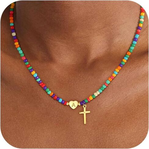 قلادات أولية ملونة للفتيات والنساء والأطفال - هدايا للفتيات المراهقات، قلادة أولية عصرية متقاطعة مطرزة بالخرز، هدايا بأحرف أنيقة، قلادة على شكل قلادة للفتيات والمجوهرات in Kuwait