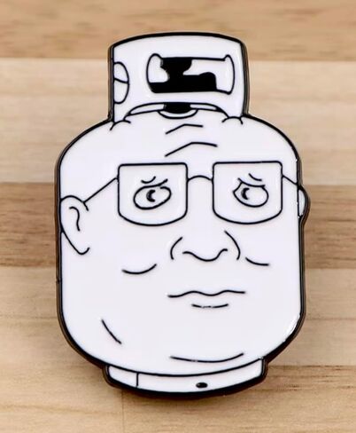 King of the Hill Hank Propane Tank Bobby Peggy كارتون كوميدي تلفزيوني 1.4 "شارة المينا المثبته بالدبابيس in Kuwait