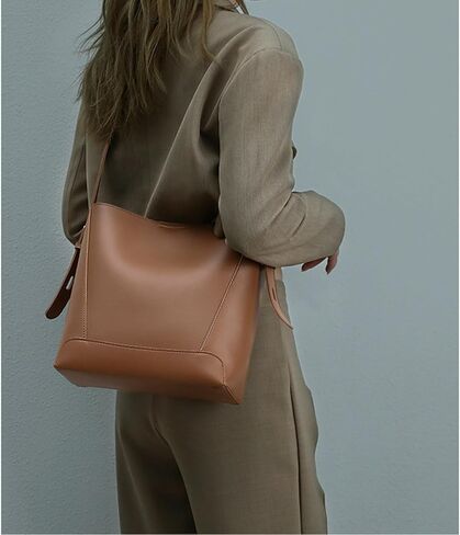 حقيبة كتف هوبو مصممة من الجلد الصناعي حقيبة دلو أنيقة للنساء in Kuwait