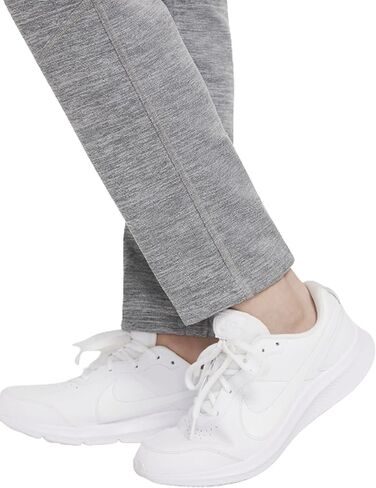 بنطال تدريب مدبب برسومات جرافيك للأطفال الكبار (للأولاد) من Nike Therma-FIT (صغير، رمادي دخاني/هيذر) in Saudi Arabia