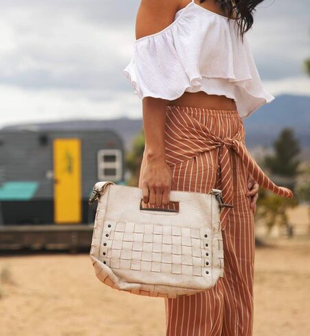 Orchid Satchel (BedStu) in Saudi Arabia