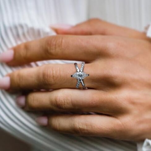2CT-4CT Cubic Zirconia Oval Cut/Raidant Cut/Cushion Cut 3 Stone Engagement Rings 5A Grade Simulated Diamond CZ Wedding Promise Anniversary Rings for Women in Kuwait