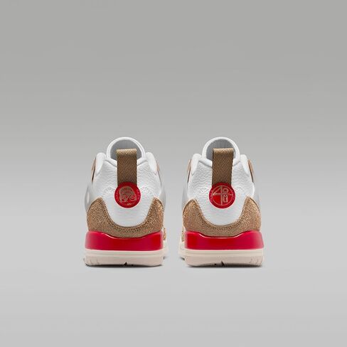 حذاء Jordan Spizike Low Big للأطفال (أبيض/مموه صحراوي/شراعي/أحمر ناري) in Kuwait