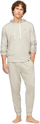 Tommy Hilfiger mens Modern Essentials French Terry Hoodie in Saudi Arabia