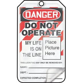 علامة قفل Accuform MLT600PTP، Legend "DANGER DO NOT OPERATE MY LIFE IS ON THE LINE (ضع الصورة هنا)"، طول 5.75 بوصة × عرض 3.25 بوصة × سمك 0.015 بوصة، بلاستيك RP، أحمر/أسود على أبيض (عبوة من 25 قطعة)