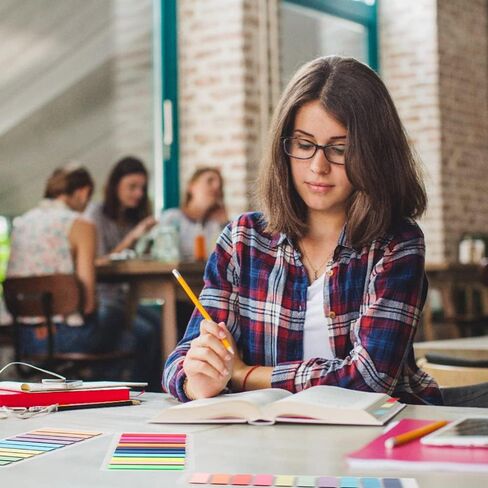 علامات تبويب جديدة مكونة من 1600 قطعة من علامات التبويب اللاصقة للكتب التوضيحية، وملاحظات لاصقة شفافة، وعلامات كتاب متعددة الألوان للقراءة، وعلامات تبويب علامات الصفحات القابلة للكتابة وتغيير الموضع (1600) in Kuwait