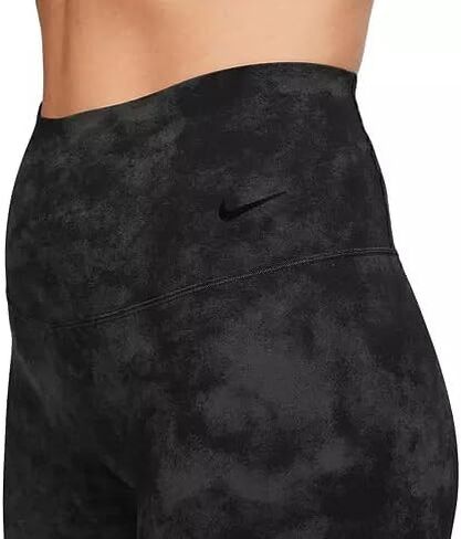 شورت راكب الدراجة النارية Zenvy Tie-Dye Gentle-Support عالي الخصر مقاس 8 بوصات من Nike للنساء، أسود in Kuwait
