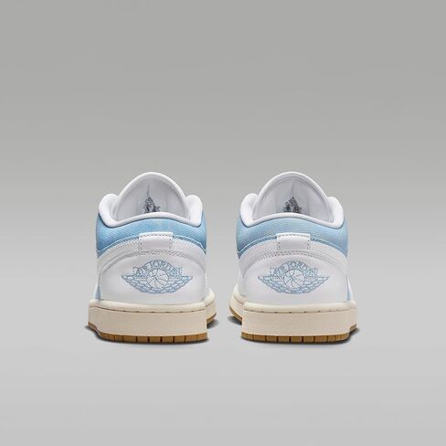 حذاء Air Jordan 1 Low SE للسيدات (أزرق/بني فاتح/شراعي/أبيض) in Kuwait