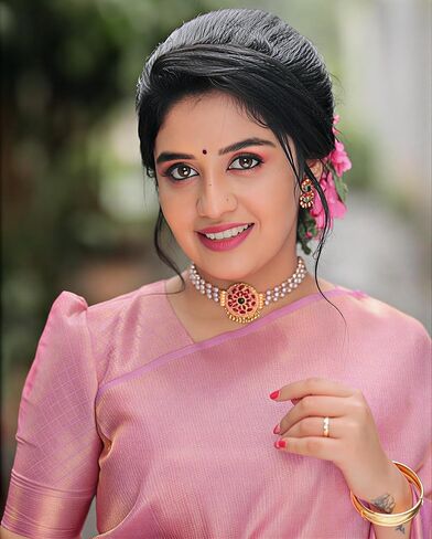 Women's Banarasi Soft Litchi Silk Saree With Unstitche Blouse Piece in Kuwait