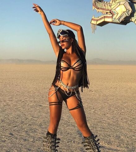 Bohemian Sexy Layered Crystal Waist Chain Bikini Tassel Chain- Sparkling Festival Body Jewelry for Women in Saudi Arabia