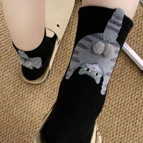 1pair 3D Cat Socks Women Cute Cotton Funny Animal Crew Socks Mid Tube Non Slip Loose Sock Fashion Gift in Saudi Arabia