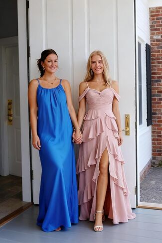 Long Bridesmaid Dresses Tiered Ruffle Formal Chiffon Party Prom Gown with Slit Maxi Off Shoulder Wedding Guest Dress in Saudi Arabia