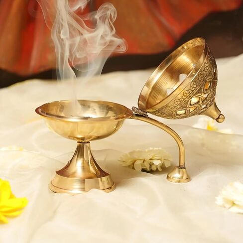 النحاس Dhoop داني مع مقبض لبوجا | مبخرة نحاسية تقليدية مع غطاء مقبب | حامل Dhoop مزخرف للمعبد والمنزل والاستخدام الروحي in Saudi Arabia