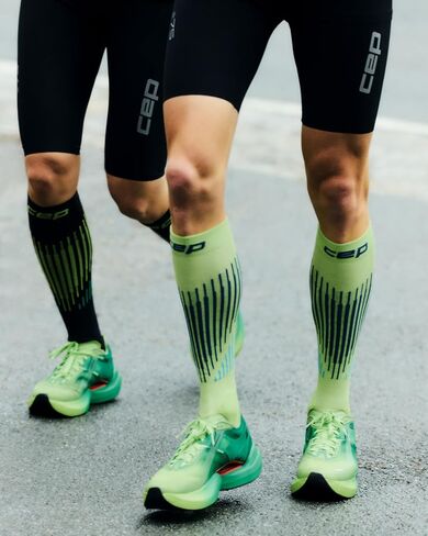 جوارب ضغط طويلة من CEP Core Run Merino للرجال - جوارب رياضية حرارية خفيفة الوزن لأداء الشتاء والخارج in Kuwait