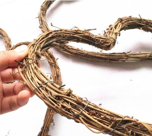Natural Grapevine Wreath, 4 Inch Heart Shape Craft Ring, 6-Pack | Versatile Base for DIY Crafts & Rustic Decor, Perfect for Holiday, Wedding, and Seasonal Displays Made from Rattan Vine Branch in Saudi Arabia