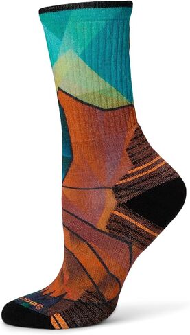 Smartwool womens Hike Targeted Cushion Mountain Prism Print Crew Socks in Saudi Arabia