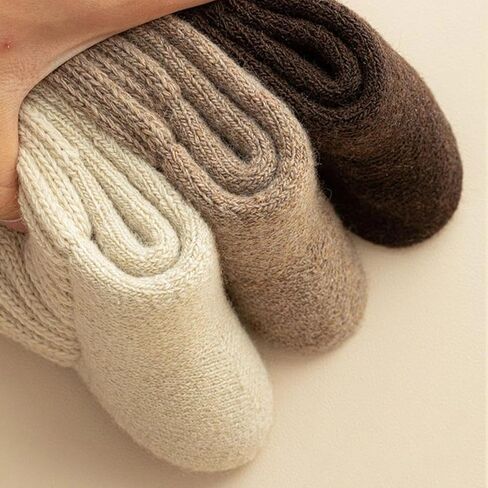 5 Pairs Women's Solid Color Mid-calf Socks, Thickened Winter Knitted Warm Socks, Suitable For Everyday Wear And Outdoor Activities in Saudi Arabia