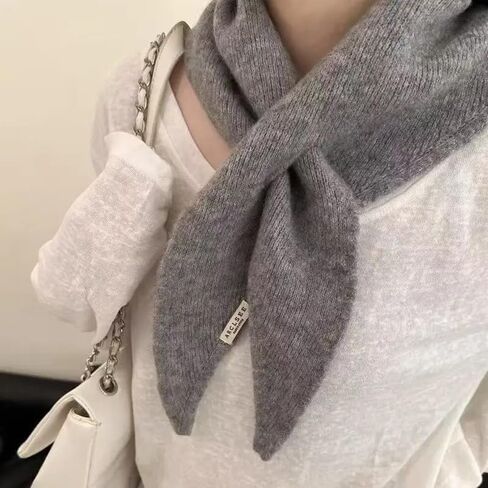Women'S Elegant Solid Color Triangle Scarf - Handmade Warm Winter Accessory for Neck in Saudi Arabia