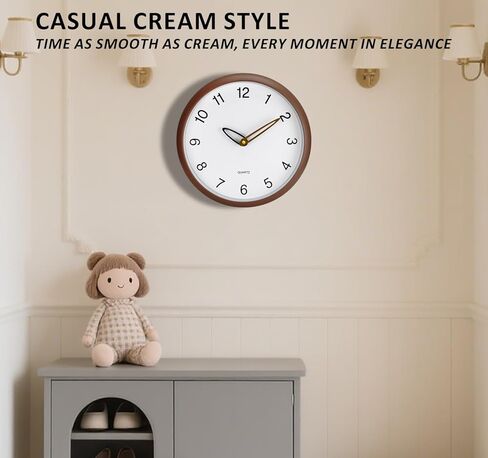 ساعة حائط، ساعات حائط 12 بوصة تعمل بالبطارية، ساعة تناظرية صامتة غير موقوتة بأرقام كبيرة، ساعات يد خشبية حديثة كريمية لغرفة المعيشة وغرفة النوم والمطبخ والفندق والمزرعة، بني in Kuwait