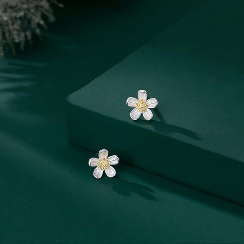 Reffeer Solid 925 Sterling Silver Daisy Stud Earrings for Women Girls Small Flower Stud Earrings in Saudi Arabia
