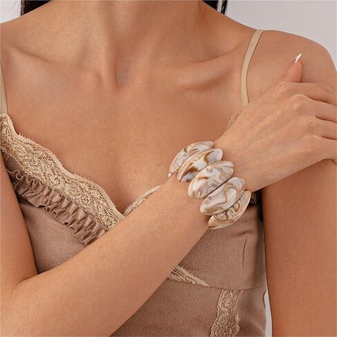 Bohemian Cylinder Acrylic Bangle - Retro Ethnic Style Elastic Wrist Accessory in Saudi Arabia