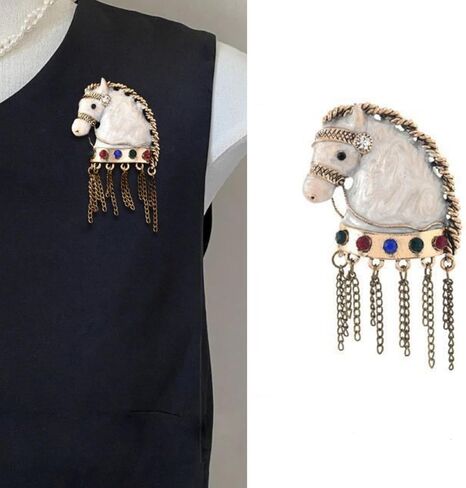 Rhinestone Horse Vintage Brooches For Women Unisex Tassels Zodiac Horse Pins Banquet Party Backpack Gifts Jewelry Accessories in Saudi Arabia