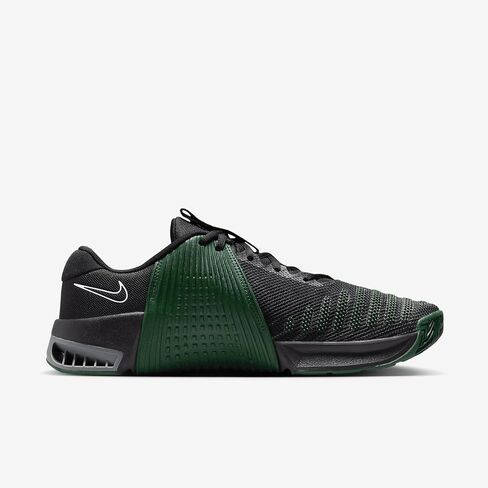 Nike Interact Run (FD5431-009، أسود/أخضر جورجي/رمادي دخاني/أبيض) مقاس 10.5 in Kuwait