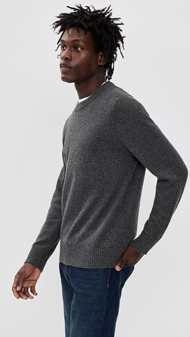 Vince Men's Cashmere Blend Crew Neck Sweater in Saudi Arabia