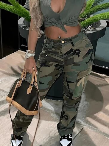 Woman's Camo Cargo Camouflage Pants with Pockets in Saudi Arabia