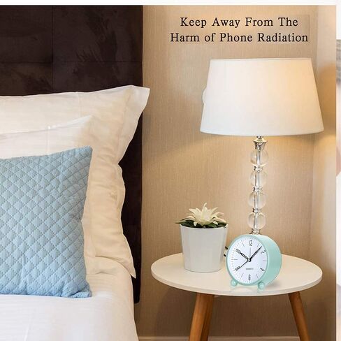 OUTWIT Analog Alarm Clock, 4 inch Super Silent Non Ticking Small Clock with Night Light, Battery Operated, Simply Design, for Bedroom, Bedside, Desk, (Green) in Saudi Arabia