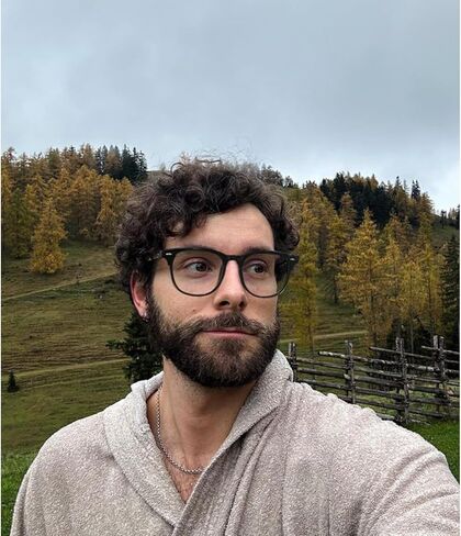 These stylish square glasses (3-pack) are suitable for both men and women, effectively blocking vision and relieving discomfort. in Saudi Arabia