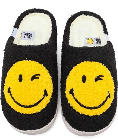 شبشب Happy Face للنساء والرجال من القطيفة لأحذية المنزل in Saudi Arabia