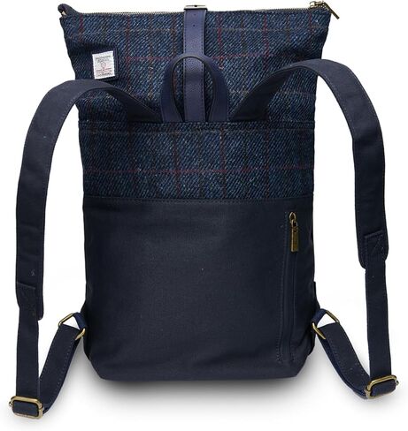 حقيبة ظهر من القماش Islander Harris Tweed مع غطاء كلاسيكي وحافظة للكمبيوتر اللوحي (12.99 بوصة × 12.99 بوصة × 5.11 بوصة) (Navy TT) in Kuwait