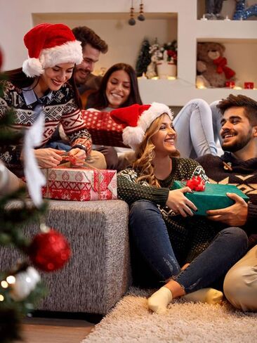 2-حزمة حامل بطاقات عيد الميلاد المعدنية مقاس 13 بوصة، إكليل معدني حلزوني لعيد الميلاد مع قوس أحمر لعرض الباب والجدار، وبطاقة تهنئة بحلقة سلكية مثبتة على الحائط للطاولة، والمنزل، والحرف اليدوية in Kuwait