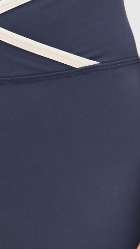 تبختر هذه السراويل الضيقة للسيدات من راي للكاحل in Kuwait