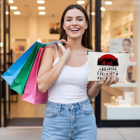 حقيبة مكياج Stranger Friends هدية Merch للنساء، حقيبة مستحضرات تجميل لأفضل صديق (أبيض-أ) in Kuwait