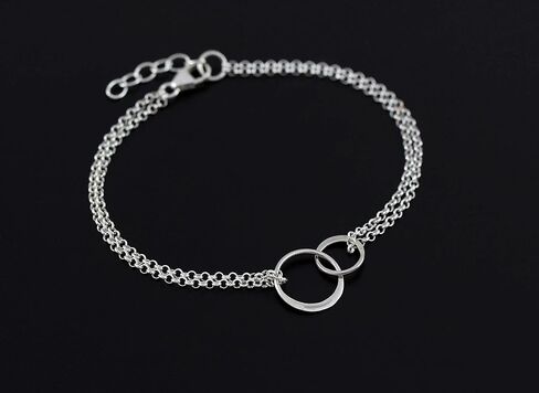 A Charmed Impression Sterling Silver Interlocking Eternity Circles Bracelet - Grandma Granddaughter Gift in Saudi Arabia