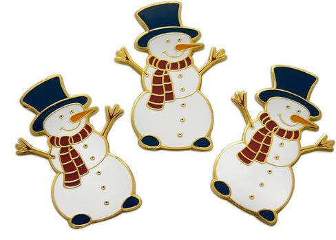 رواية Merk Snowman Winter Wonderland - دبوس طية صدر السترة لموسم الصقيع ودبوس قبعة وربطة عنق مع حقيبة ظهر in Saudi Arabia