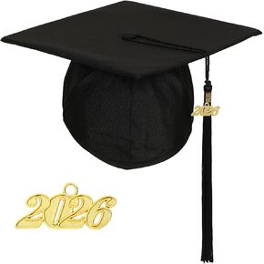 قبعة تخرج غير لامعة مع شرابة للبالغين في حفل البكالوريوس في الكلية الثانوية in Kuwait