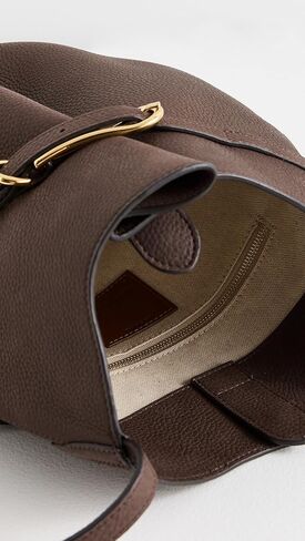 حقيبة دلو متوسطة الحجم بحزام نسائي in Kuwait