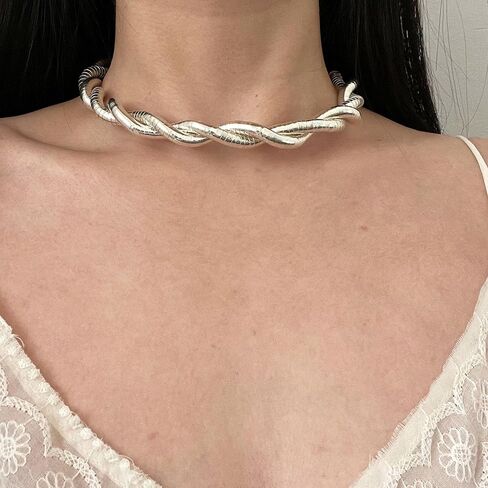 Bendable Snake Necklace Flexible Snake Bracelet Choker Necklace Snake Halloween Gifts in Saudi Arabia