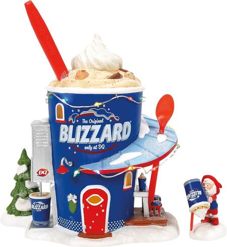 القسم 56 North Pole Village Dairy Queen تتنبأ بمبنى مضاء بعاصفة ثلجية ومجموعة تمثال، 8.07 بوصة، متعدد الألوان in Kuwait