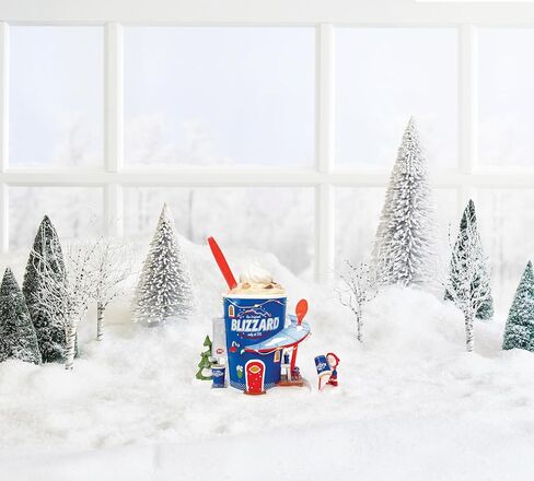 القسم 56 North Pole Village Dairy Queen تتنبأ بمبنى مضاء بعاصفة ثلجية ومجموعة تمثال، 8.07 بوصة، متعدد الألوان in Kuwait