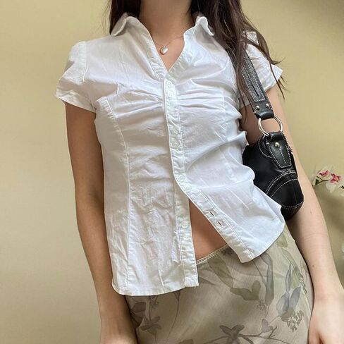 Seyumixi Y2k Button Up Shirt Women Short Sleeve V Neck Cropped Blouse Slim Fitted Collared Top Cute Preppy Coquette Tops in Saudi Arabia